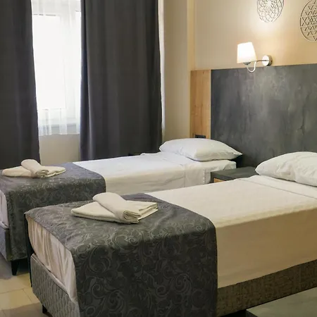 Hotel Anna Queen 3*